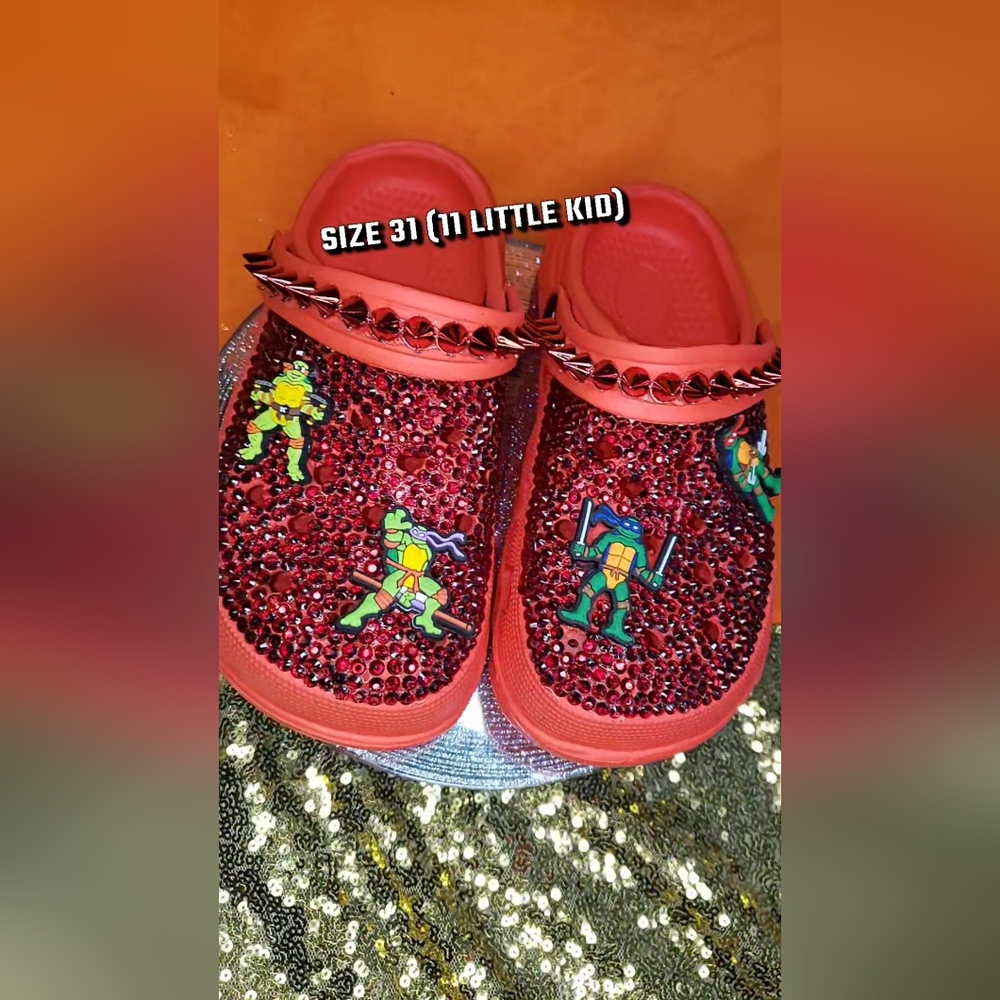 Red bedazzled ninja turtle clogs Eur size 31 Us size 11 little kids
